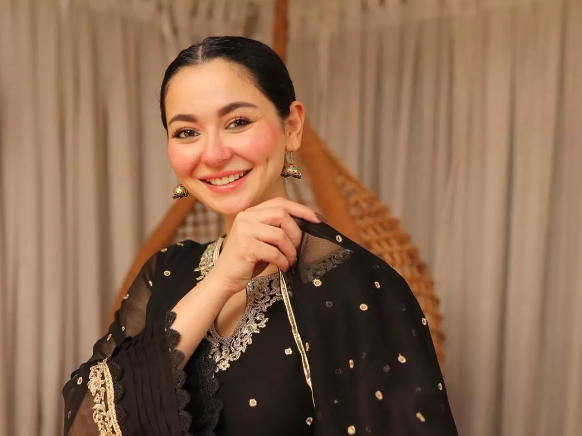 Hania Amir Biography